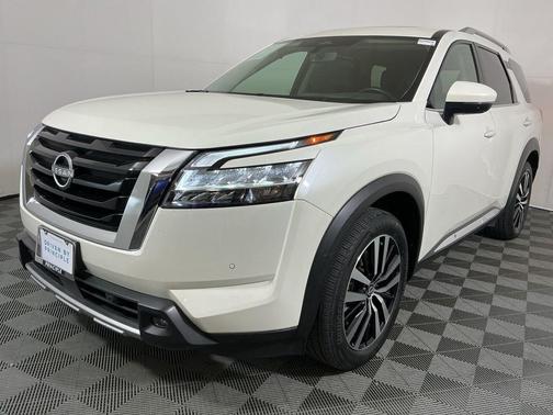 2023 Nissan Pathfinder Platinum 4WD