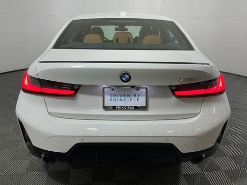 2026 BMW 330 i