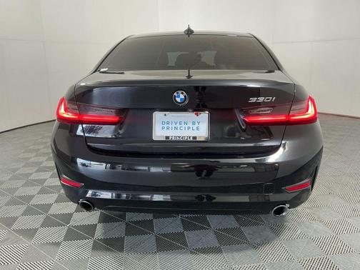 2019 BMW 330 330i