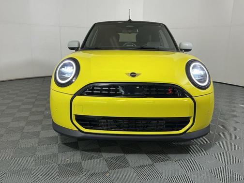 Sunny Side Yellow 2026 MINI Convertible Cooper S