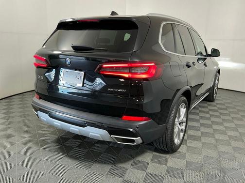 Black Sapphire Metallic 2022 BMW X5 xDrive40i