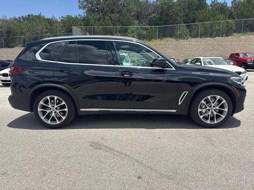 Black Sapphire Metallic 2022 BMW X5 xDrive40i