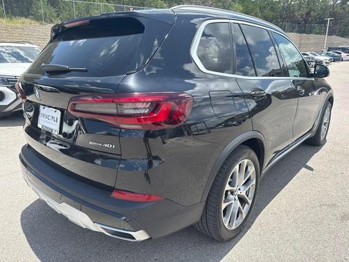 Black Sapphire Metallic 2022 BMW X5 xDrive40i