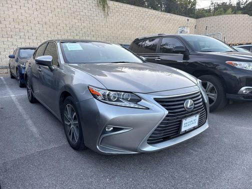 2017 Lexus ES 300h Base