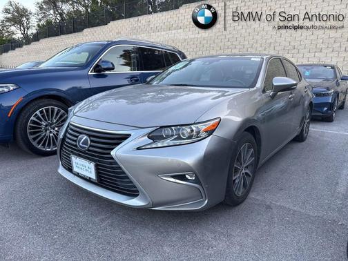 2017 Lexus ES 300h Base