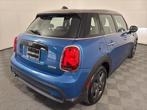 2024 MINI Hardtop Cooper