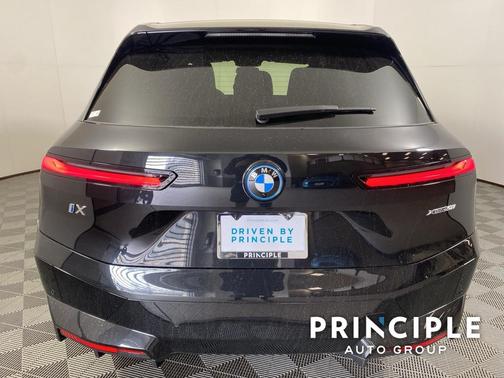 2025 BMW iX xDrive50