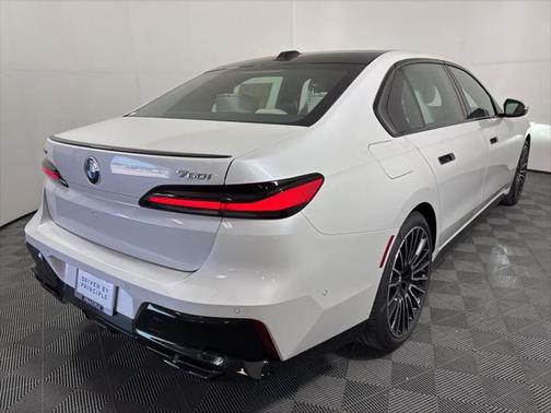 2025 BMW 760 i xDrive