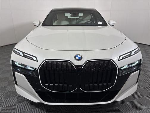 2025 BMW 760 i xDrive