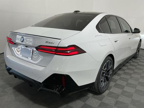 2026 BMW 530 i