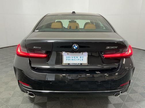 2026 BMW 330 i xDrive