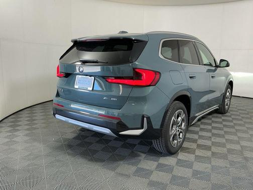 Cape York Green Metallic 2026 BMW X1 xDrive28i