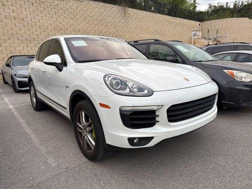 White 2016 Porsche Cayenne Cayenne S E-Hybrid