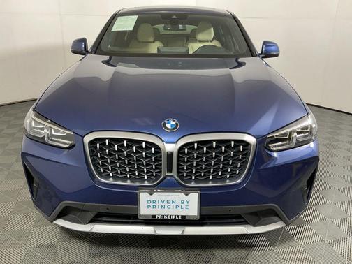 2023 BMW X4 xDrive30i