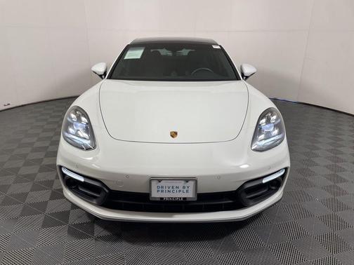 2023 Porsche Panamera Platinum Edition