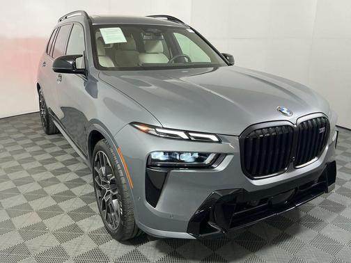 2024 BMW X7 M60i