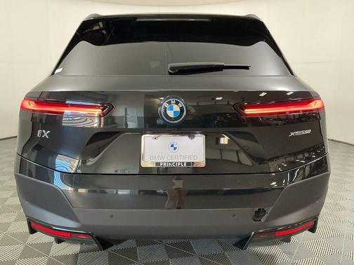 2025 BMW iX xDrive50