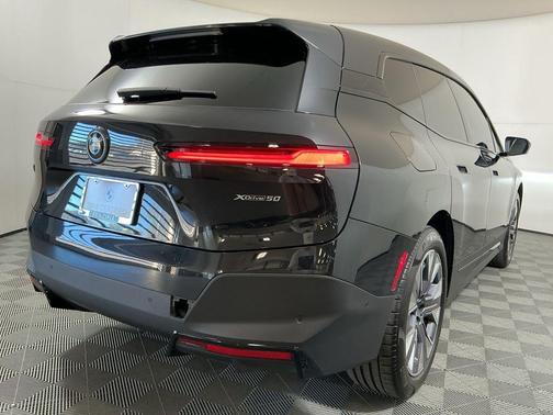 2025 BMW iX xDrive50