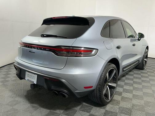 2024 Porsche Macan Base