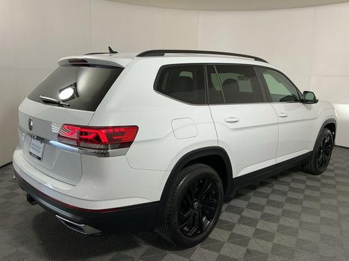 2022 Volkswagen Atlas 3.6L SE w/Technology