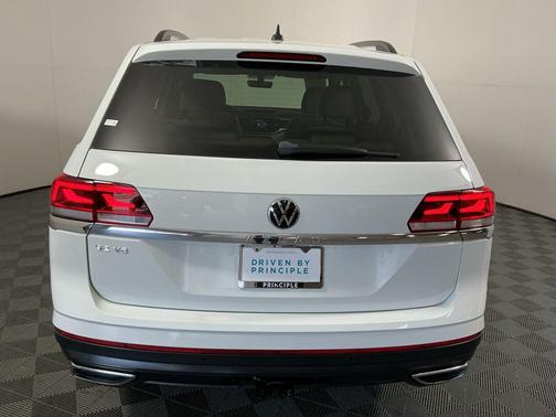 2022 Volkswagen Atlas 3.6L SE w/Technology