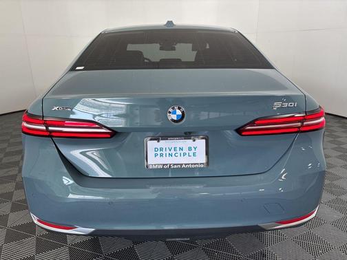 2024 BMW 530 i xDrive