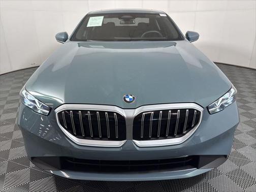 2024 BMW 530 i xDrive