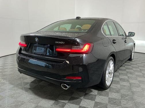 Jet Black 2025 BMW 330 330i