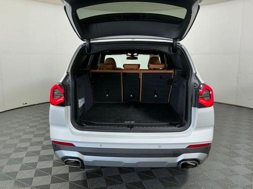 Mineral White Metallic 2024 BMW X3 sDrive30i
