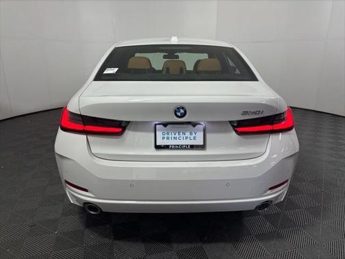 2025 BMW 330 i