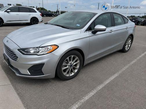 Iconic Silver Metallic 2020 Ford Fusion SE