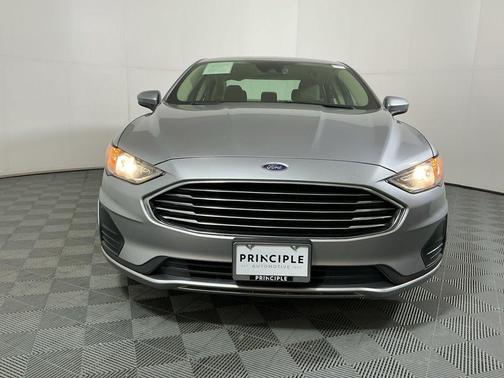 Iconic Silver Metallic 2020 Ford Fusion SE