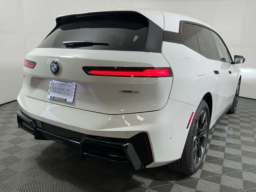 2026 BMW iX xDrive45