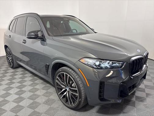 2025 BMW X5 M60i