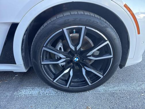 2019 BMW X7 xDrive40i
