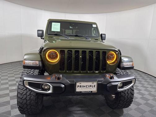 Sarge Green Clearcoat 2022 Jeep Gladiator Sport