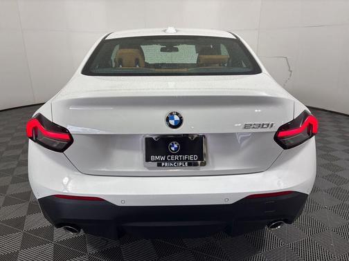 2024 BMW 230 230i