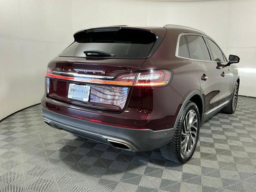 Burgundy Velvet 2020 Lincoln Nautilus Reserve