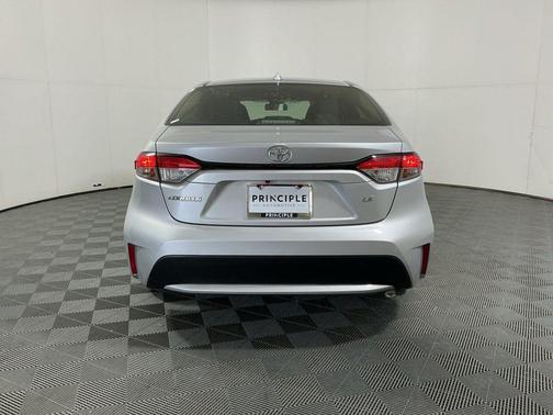 Classic Silver Metallic 2021 Toyota Corolla LE