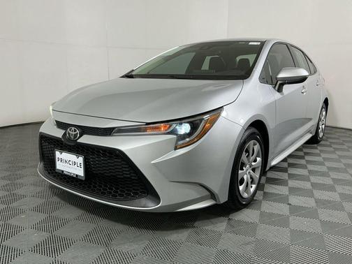 Classic Silver Metallic 2021 Toyota Corolla LE