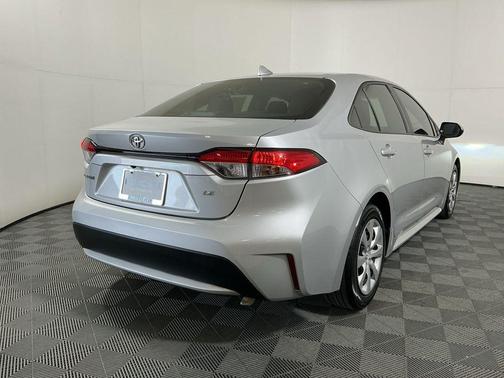 Classic Silver Metallic 2021 Toyota Corolla LE