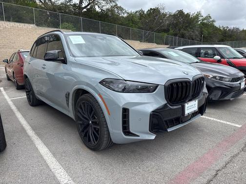 2025 BMW X5 M60i