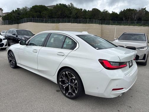 Alpine White 2025 BMW 330 330i