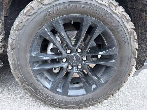 Agate Black Metallic 2023 Ford Expedition Max XLT