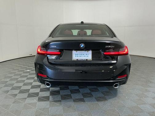 Black Sapphire Metallic 2026 BMW 330 xDrive