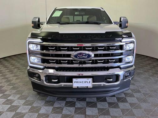 Star White Metallic Tri-Coat 2024 Ford F-250 Lariat