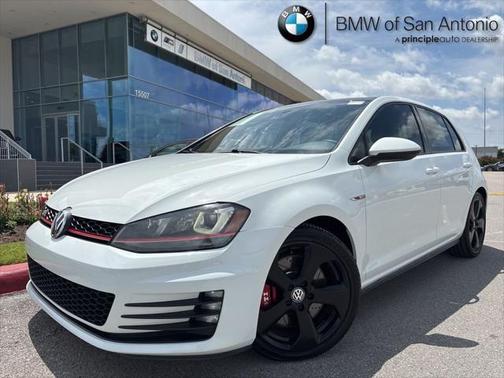 2017 Volkswagen Golf GTI 2.0T SE 4-Door