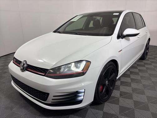 2017 Volkswagen Golf GTI 2.0T SE 4-Door