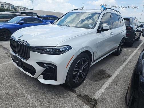 Mineral White Metallic 2022 BMW X7 xDrive40i