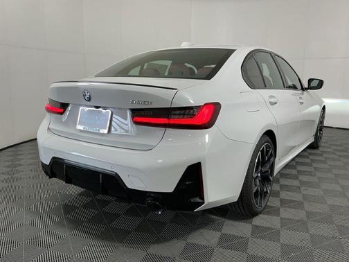 Alpine White 2026 BMW 330 330i